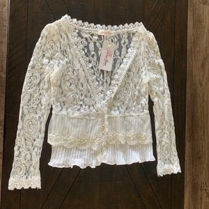 Beautiful Lace/Ruffle Long Sleeve NWT